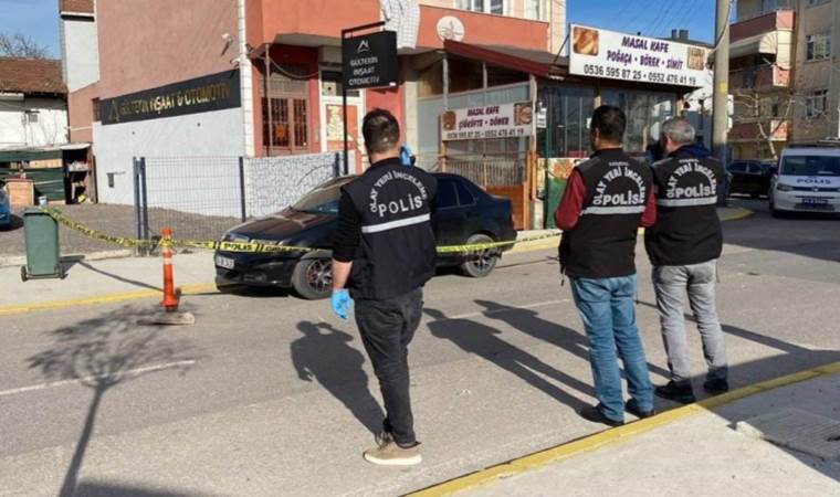 Park halindeki otomobilde silahla vurulmuş halde bulundu