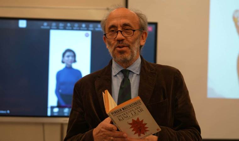 ‘Yapay zeka’ üniversitede derse katılıp, öğrencilere ‘Shakespeare’ anlattı