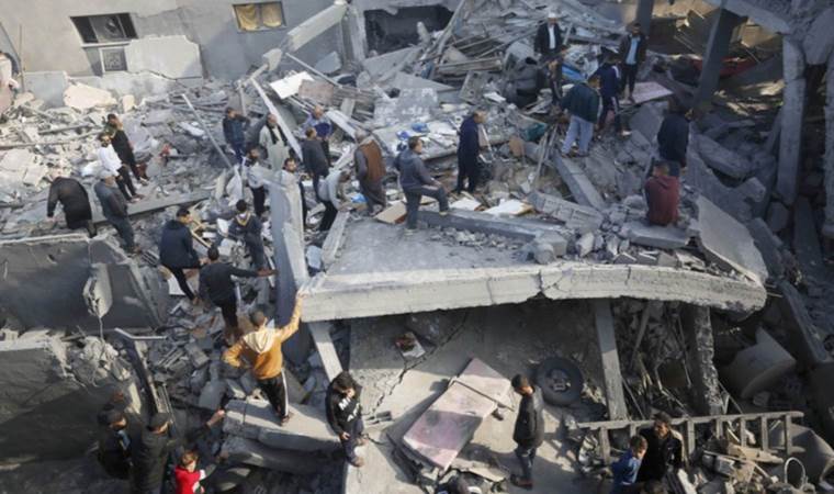 İsrail Cibaliya Mülteci Kampı’nı vurdu: 100’den fazla ölü var