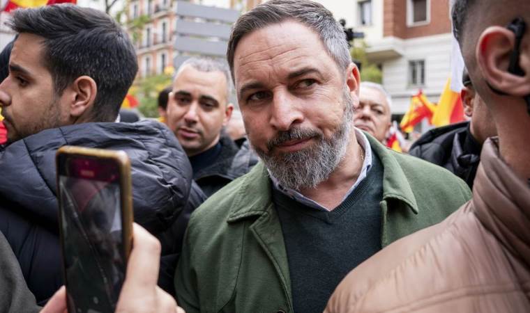 Aşırı sağcı liderden Başbakana ‘ayaklarından asma’ tehdidi