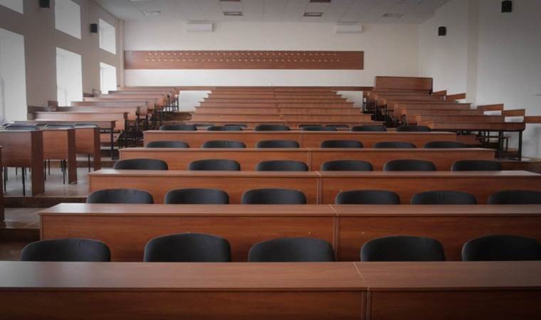 Üniversite sınavında ‘zil’ krizi: Öğrenciler dava açtı