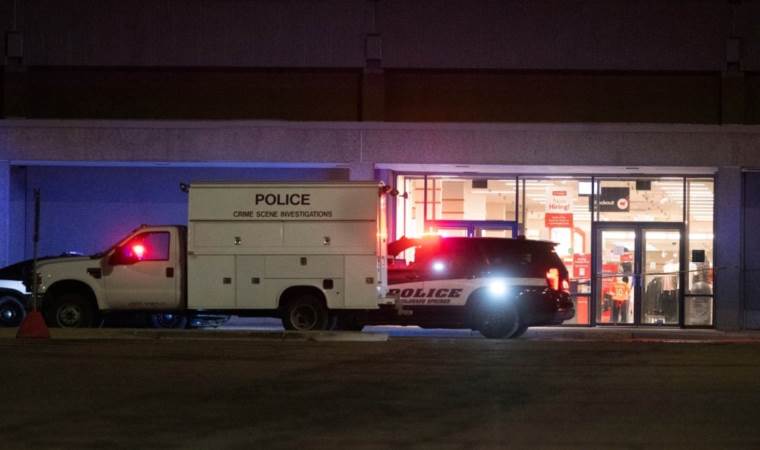 ABD’de alışveriş merkezinde çatışma