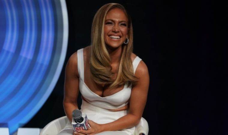 Bill Condon imzası taşıyan Jennifer Lopez’in yer alacağı yeni bir film geliyor