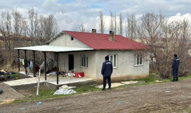 Muhtar dehşet saçtı… Kendisini darbeden köylülere ateş açtı!