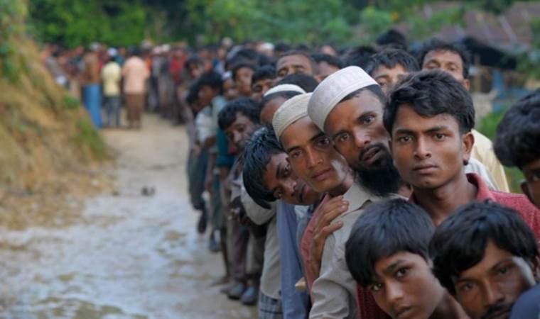 Arakanlı Müslümanlara ‘geçici yardım’ sözü