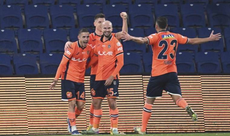 Başakşehir’den üst üste ikinci galibiyet: 3 puanı 3 golle aldılar!