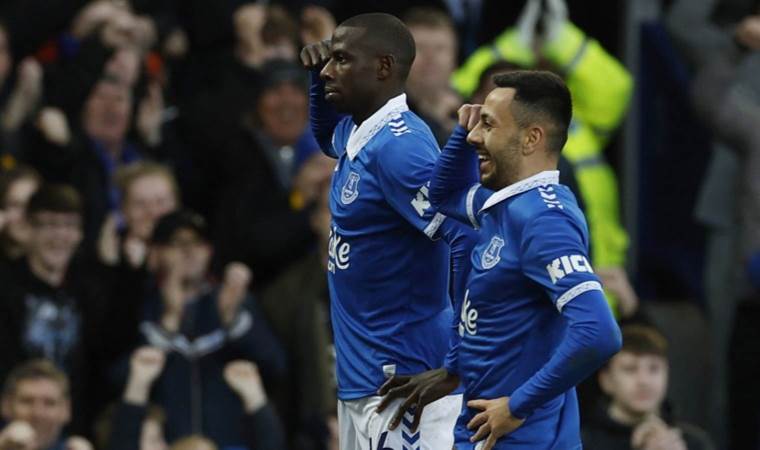 Everton evinde Chelsea’yi devirdi!