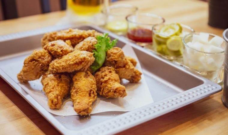 Kore mutfağının vazgeçilmezi: Püf noktalarıyla Huraideu Chicken tarifi…