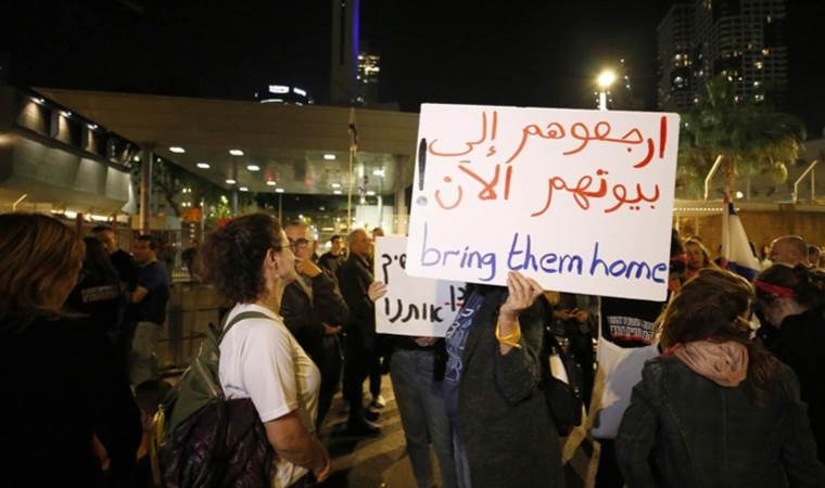 Esir yakınlarından Netanyahu’ya ‘yeniden müzakere’ çağrısı