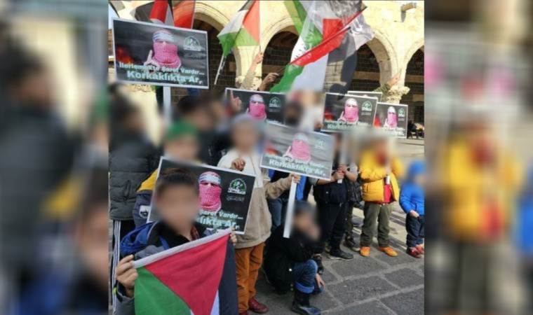 Çocukları kullandılar: Diyarbakır’daki Hamas’a destek eyleminde tekbir getirtilip cihatçıların fotoğrafları taşıtıldı