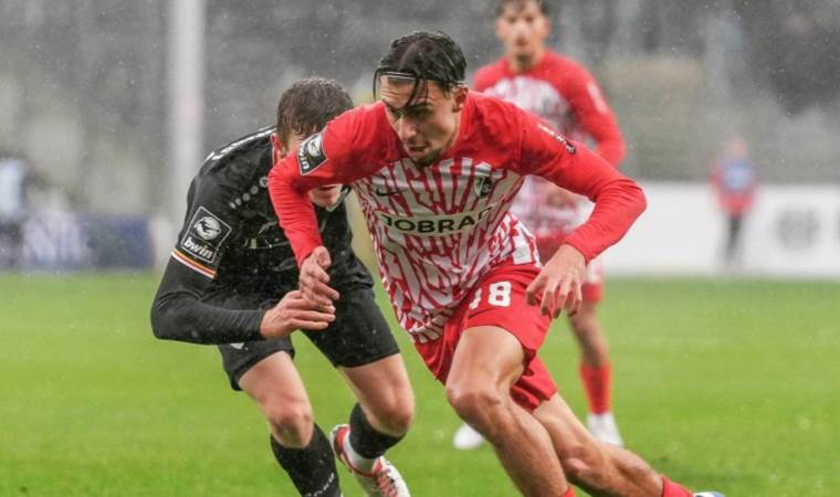Okan Buruk görüştü: Galatasaray’a 19’luk bek!