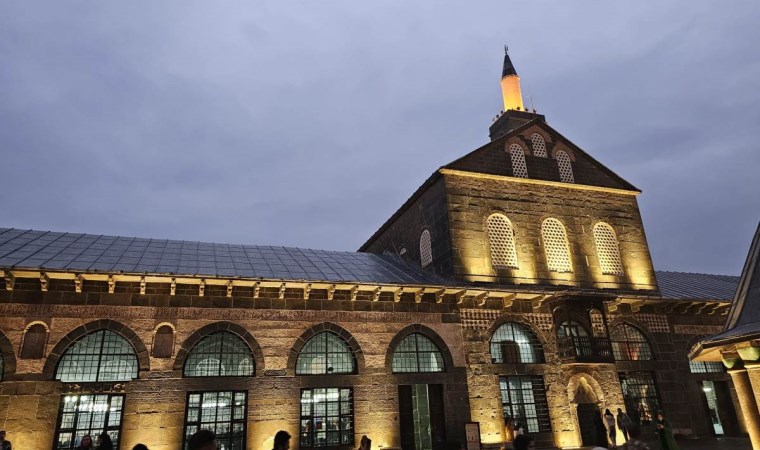 Cuma mesajları: Yakınlarınızı ve sevdiklerinizi mutlu edecek