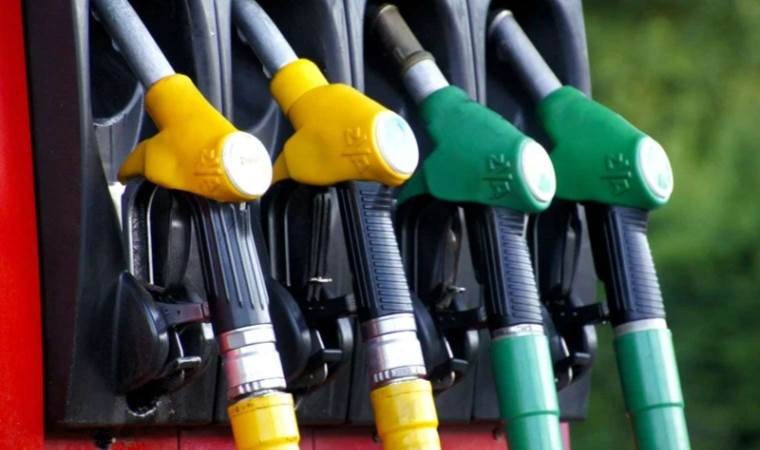 Araç sahipleri dikkat: ÖTV zammı sonrası akaryakıta indirim bekleniyor! 4 Ocak 2024 güncel benzin motorin ve LPG fiyatları…