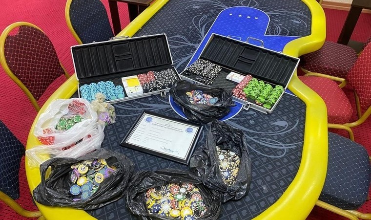 Adana’da kumar oynarken yakalananlara 3 milyon lira ceza!