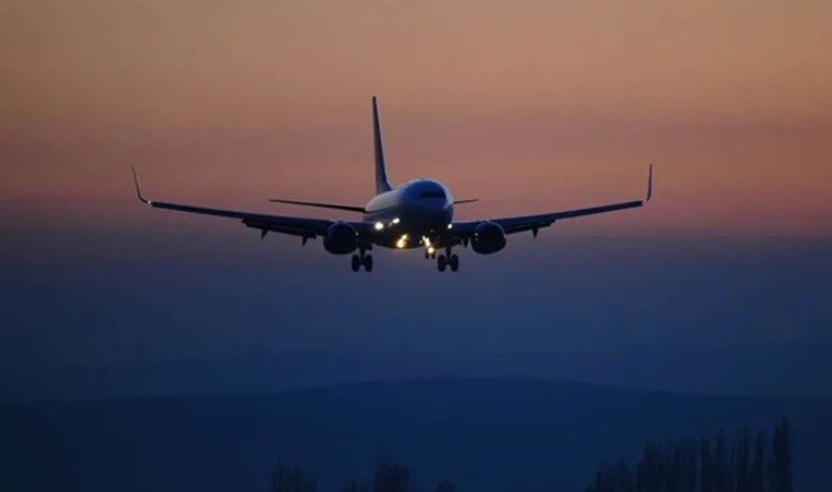 Son dakika: Afganistan’da yolcu uçağı düştü