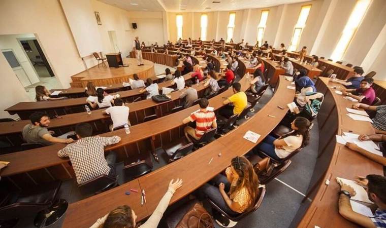 Üniversiteyi kazanan 500 binden fazla genç kayıt yaptıramadı