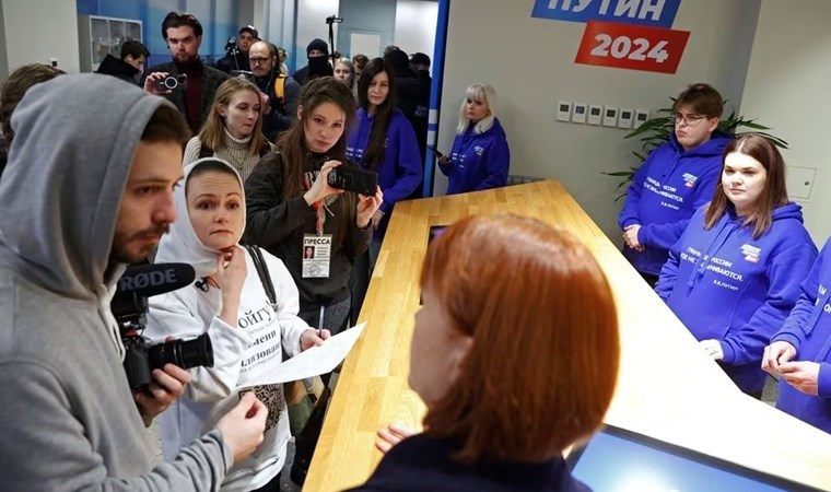 Asker eşinden Putin’e çağrı: ‘Eşimi geri getirin’