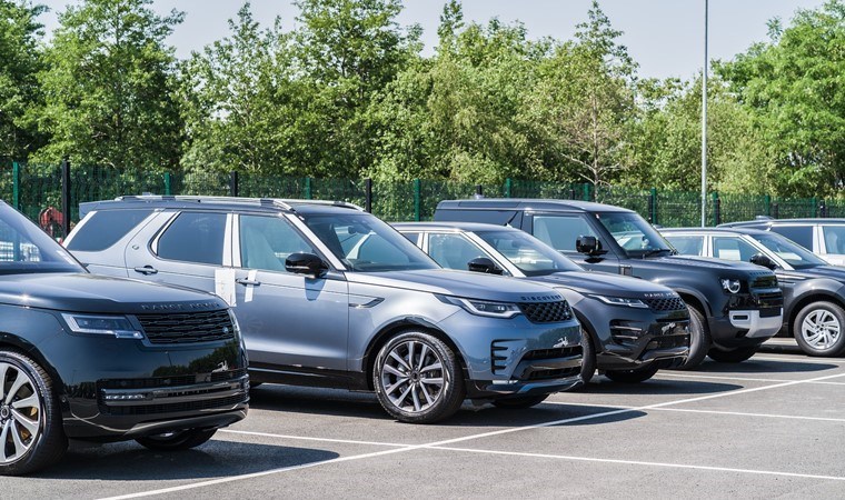 Büyük araba devri kapanıyor: Kilo başına dev vergi, fiyatlar katlanacak…