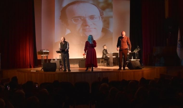 Uğur Mumcu Foça’da ‘‘Unutma Bizi’’ ile anıldı