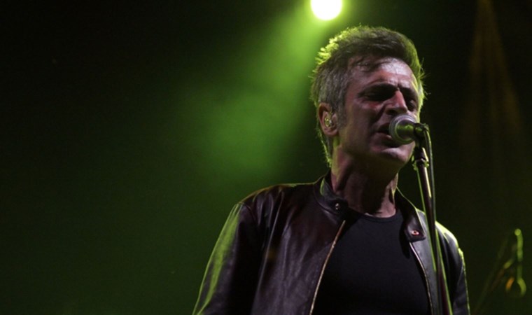 Teoman ilk kez duyurdu: ‘Romanım çıkacak’