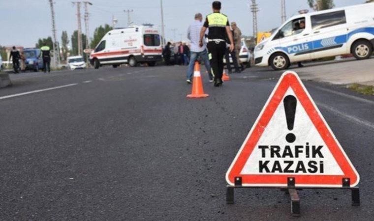 Isparta’da 2 otomobil çarpıştı, 4 kişi yaralandı
