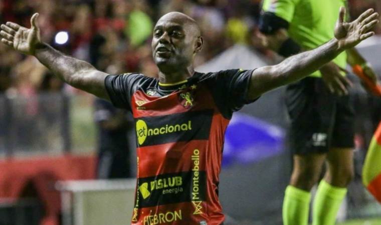 Eski Beşiktaşlı Vagner Love, 39 yaşında yeni takımına imza attı!