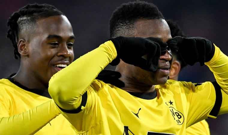 Dortmund, Köln’ü gol yağmuruna tuttu