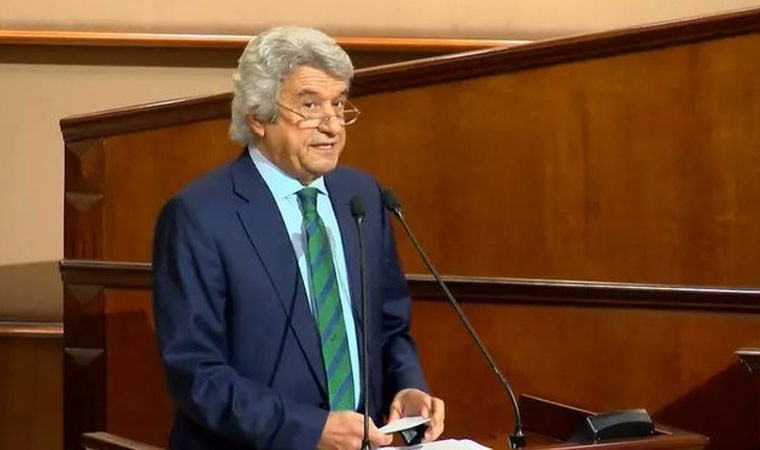 İhracı istenen CHP’li üyesinden, İBB toplantısında AKP’ye övgü