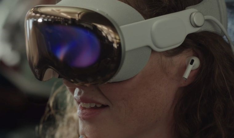 Apple Vision Pro karaborsaya düştü! 10 bin dolardan listelendi