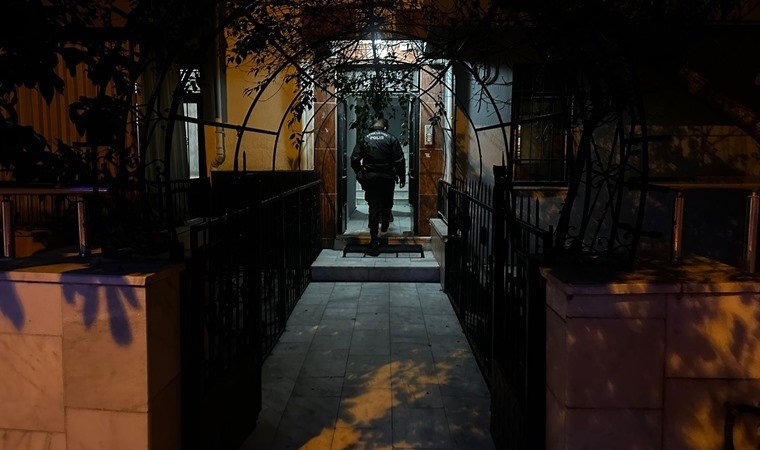 48 yaşındaki erkek evinde ölü bulundu