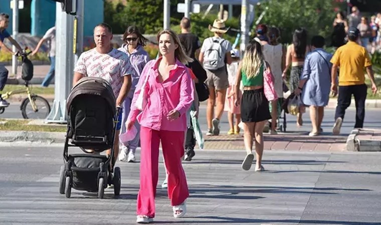 Tersine göç... Hayat pahalılığı onları da vurdu! Ruslar Antalya'yı terk ediyor