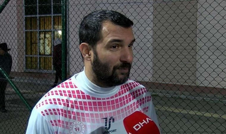 Engin Baytar: 'Düdüğü hakem değil başkaları çalıyor'