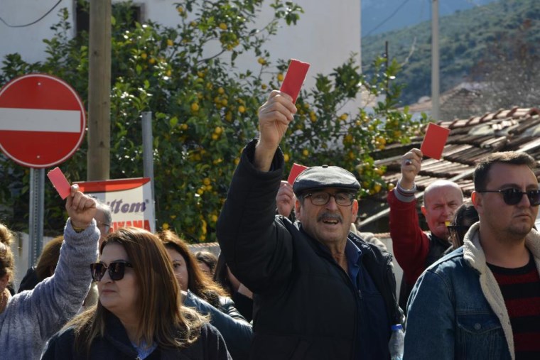 CHP Karaburun'da 'Nurşen Balcı' tepkisi: İthal aday istemiyoruz