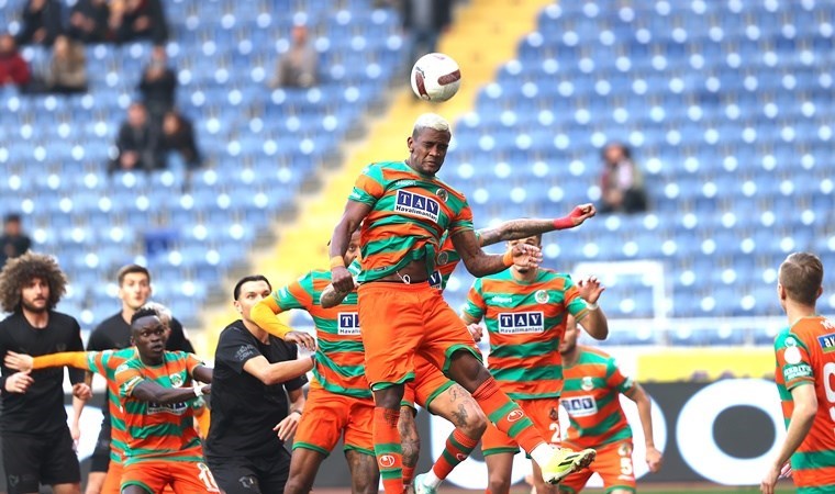 Alanyaspor, Cordova’yı Sochi’ye kiraladı