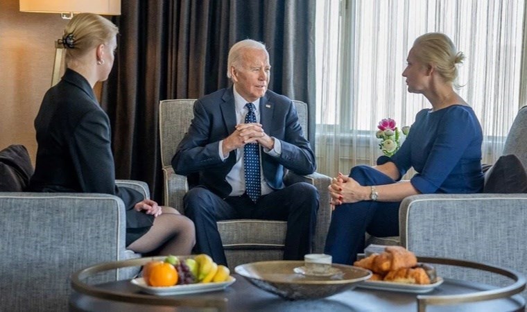Biden, Navalni’nin eşi ve kızıyla görüştü