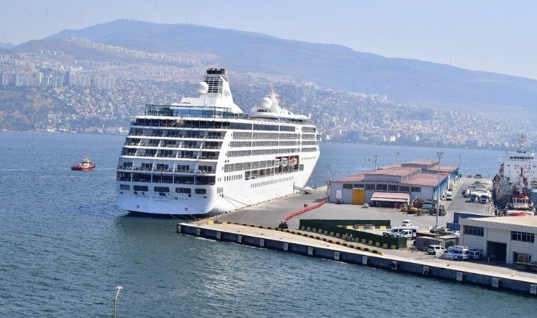 İzmir’e 70’in üzerinde kruvaziyer rezervasyon yaptırdı