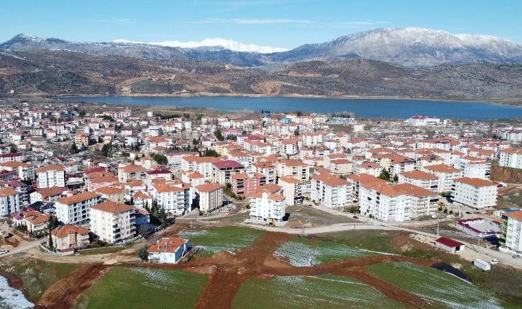 Depremde yüzlerce kişi hayatını kaybetmişti… Gölbaşı ilçesinin zemini inceleniyor!