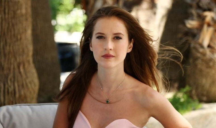 Ömer dizisinin Aliye’si Oya Taşanlar kim, kaç yaşında, nereli? Oya Taşanlar hangi dizi ve filmlerde oynadı?