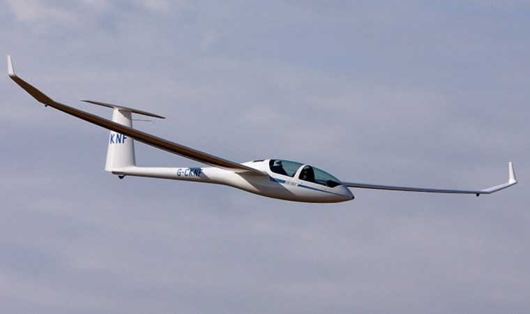 Pilot, ‘uygun değilsiniz’ dedi, akrabalarını uçağa almadı