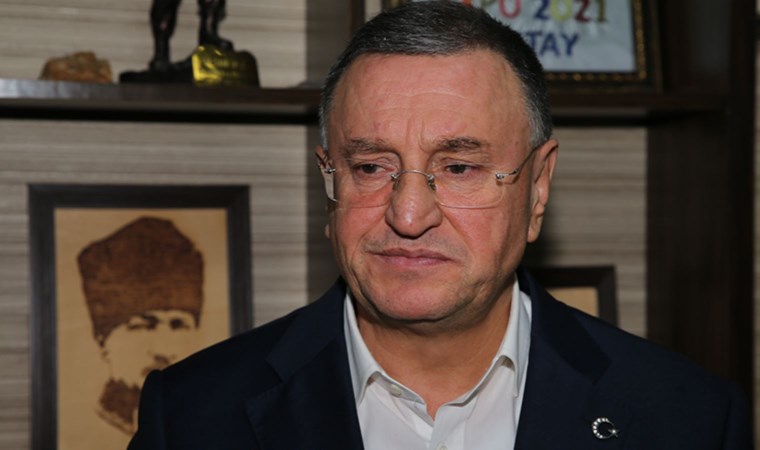 Protesto edilmişti… Hatay Büyükşehir Belediye Başkanı Lütfü Savaş adaylıktan çekilmedi!