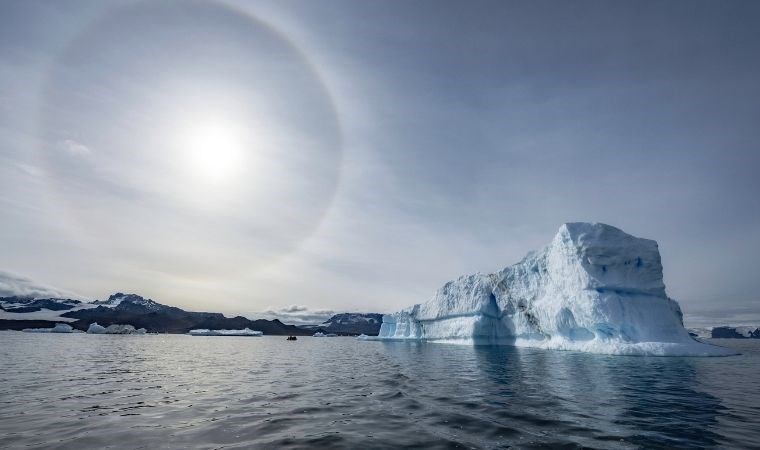 Türk turizmci, seyahat tutkunlarını uçakla Antarktika’ya indiriyor