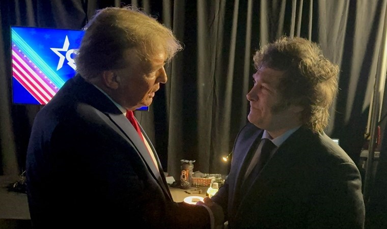 ‘Çılgın Milei’ ile Trump buluştu: ‘Başkanım’ diyerek sarıldı