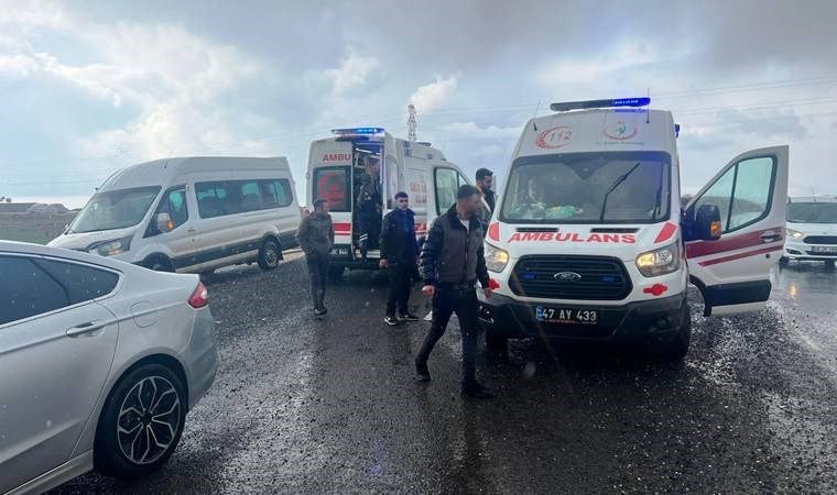 Mardin’de 3 aracın karıştığı kaza: Çok sayıda yaralı var!