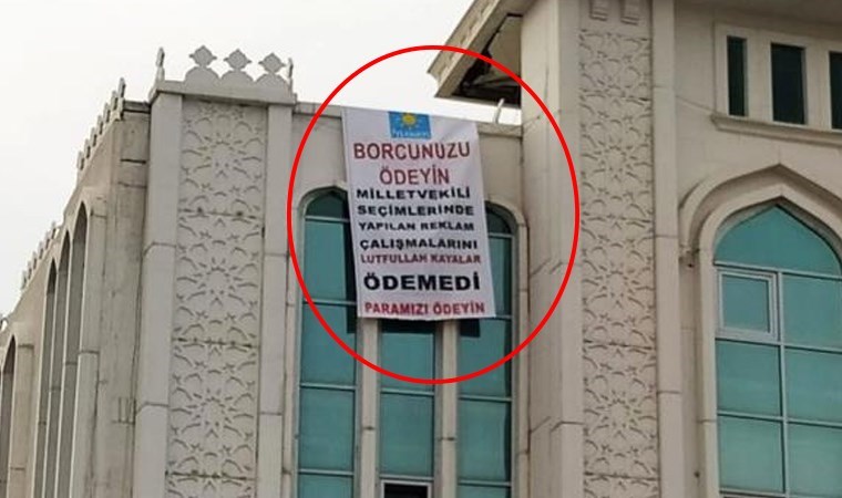 Esnaftan İYİ Partili vekillere pankartlı tepki: Paranızı ödeyin