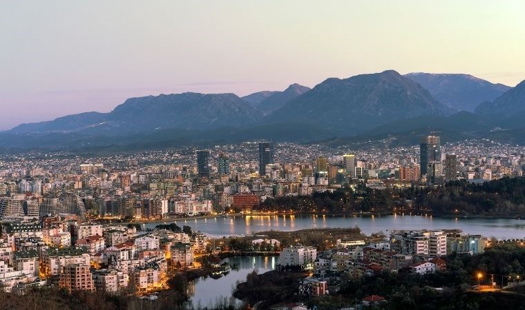 Tiran’da kültür ve doğa: House of Leaves’ten Grand Park’a unutulmaz bir gezi