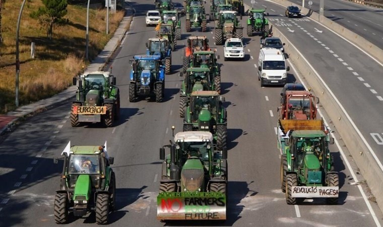 İspanyol ve İtalyan çiftçiler isyan etti