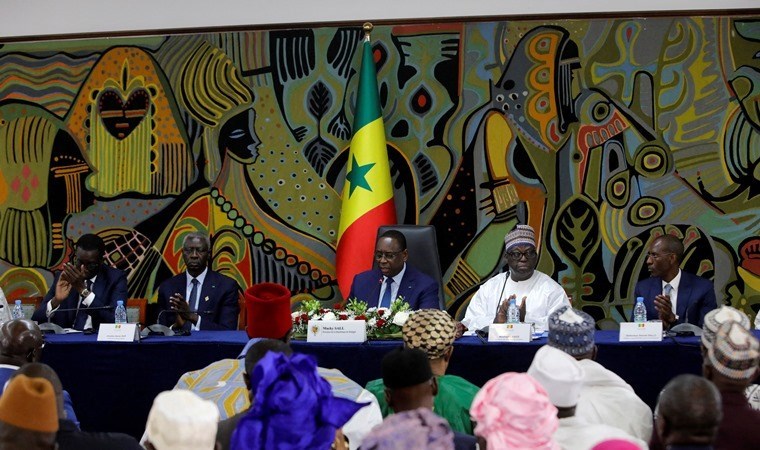 Yasamayla yargı karşı karşıya: Senegal’de cumhurbaşkanı seçimi süresiz ertelendi