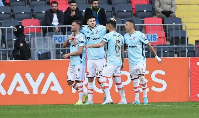 Başakşehir, deplasmanda Gaziantep’i rahat geçti!