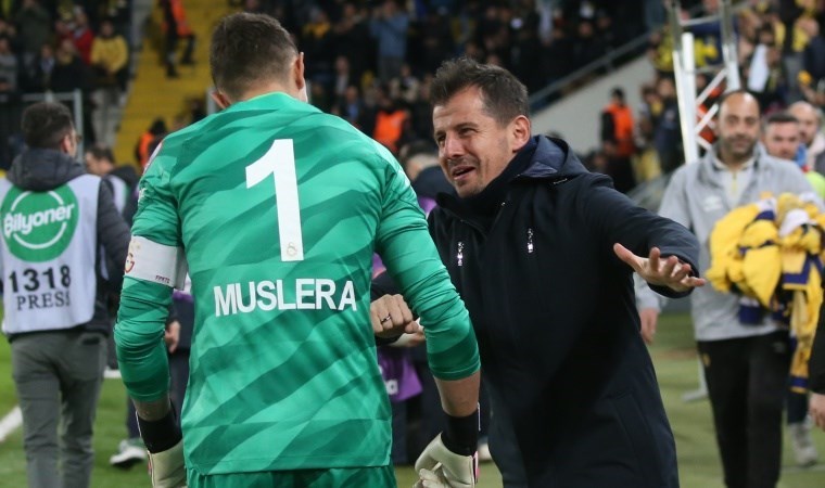 Emre Belözoğlu’ndan büyük övgü: ‘Tarihin gelmiş geçmiş en iyi Galatasaray’ı’