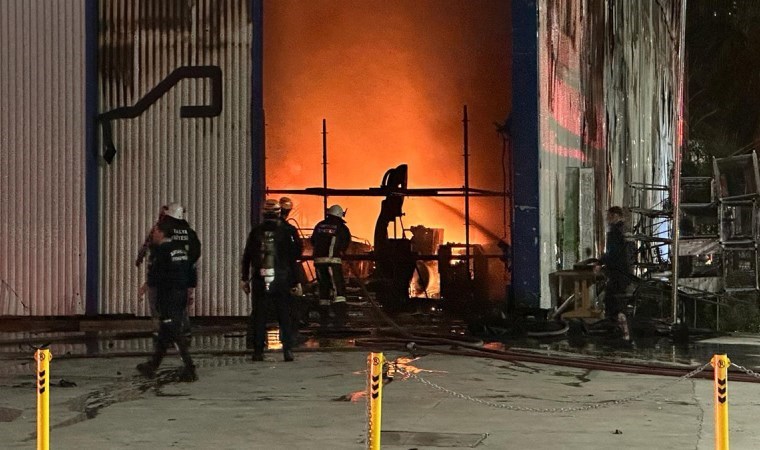 Antalya’da tersane yangını!